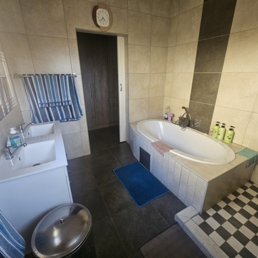 To Let 3 Bedroom Property for Rent in Wigwam North West